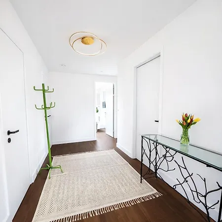 Centre Roof Terrace Penthouse With Parking 公寓 *